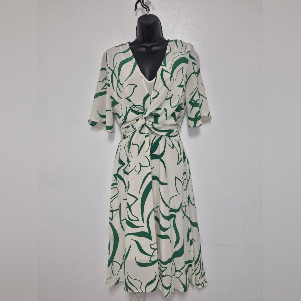 Amour Vert 100% Silk Varden Green and White Floral Abstract Wrap Dress sz S